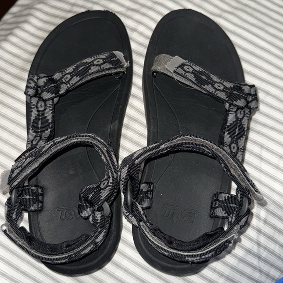 Teva Hurricane Sandals Rain Hike - Picture 1 of 6